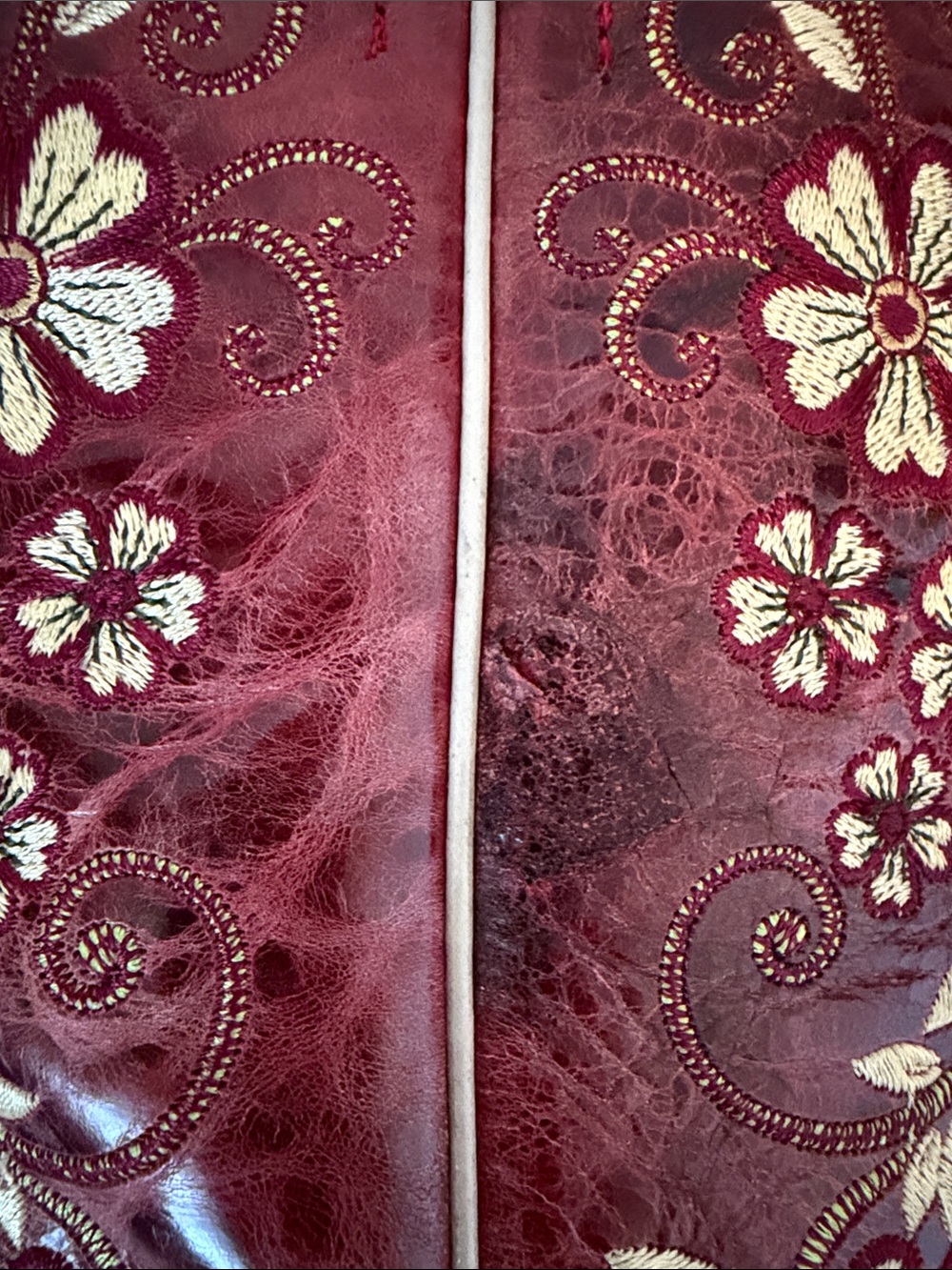 Beautiful floral embroidered deep red Shyanne cowgirl/cowboy boots - Picture 13 of 13